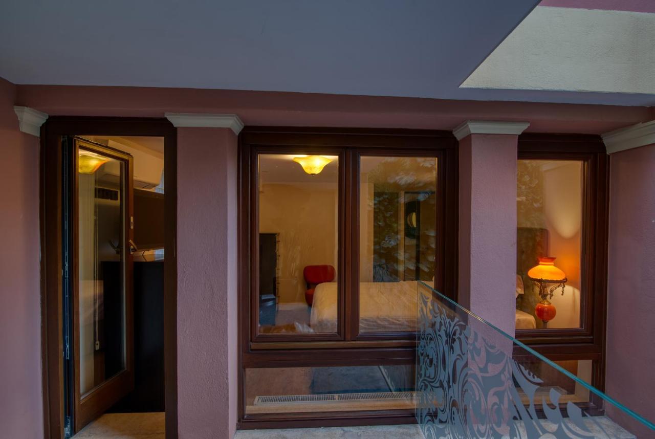 Farmaki Residence, Plaka Афины Экстерьер фото